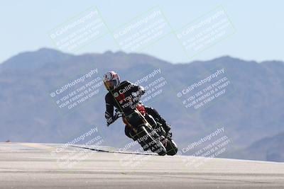 media/Oct-13-2025-Moto Forza (Mon) [[a66d839500]]/3-B Group/Session 4 (Turn 9)/